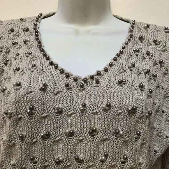 2/$30 Cable Knitted Lightweight V Neck Tan Handmade Sweater Perl Clusters Small - Picture 5 of 9